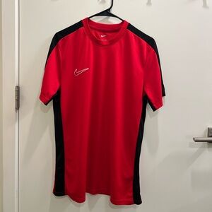 Nike Men Tshirt L (fits as M)